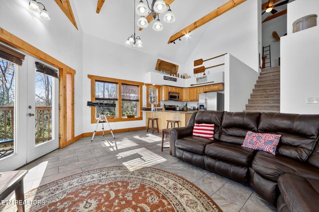 945 Cedar Springs Valley Rd, Sevierville, TN 37876