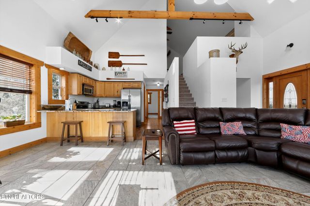 945 Cedar Springs Valley Rd, Sevierville, TN 37876