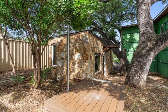 325 Eagle Rest LN, Burnet, TX 78611