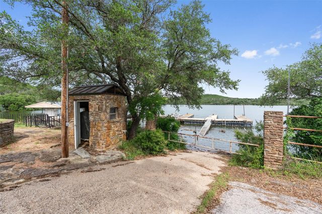 325 Eagle Rest LN, Burnet, TX 78611