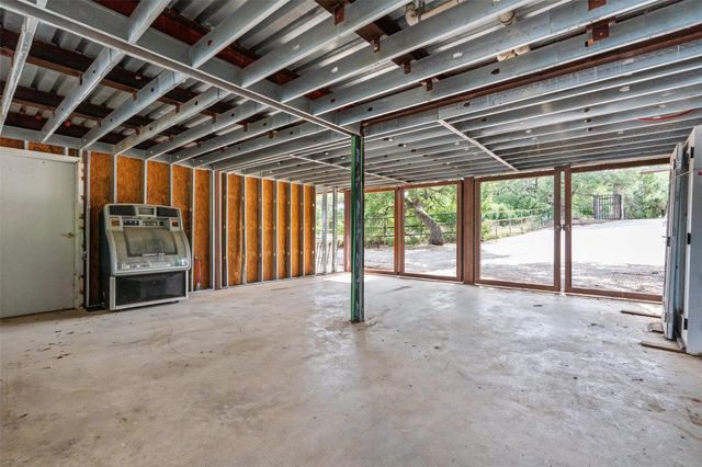 325 Eagle Rest LN, Burnet, TX 78611