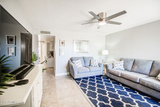 2064 S FARNSWORTH Drive 43, Mesa, AZ 85209