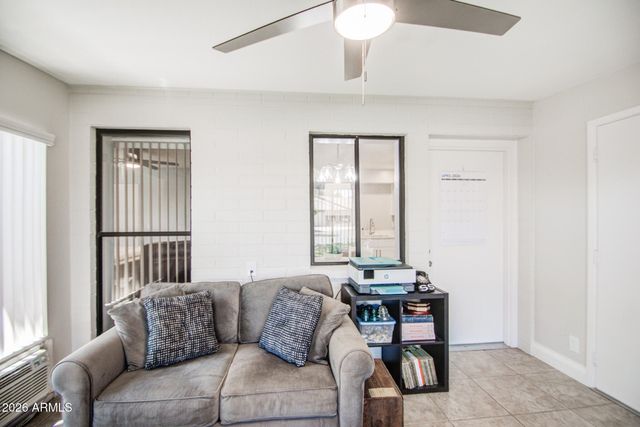 2064 S FARNSWORTH Drive 43, Mesa, AZ 85209