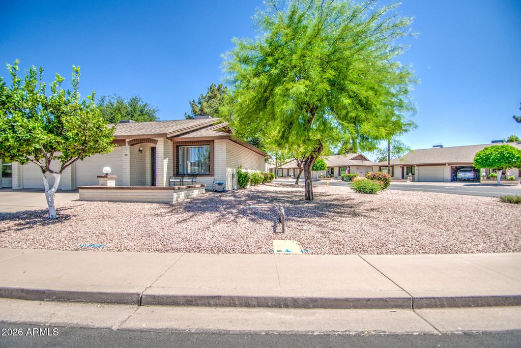 Image 16 of property listing at 2064 S FARNSWORTH Drive 43, Mesa, AZ 85209