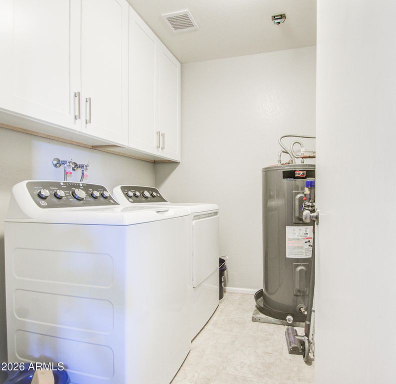 Image 21 of property listing at 2064 S FARNSWORTH Drive 43, Mesa, AZ 85209