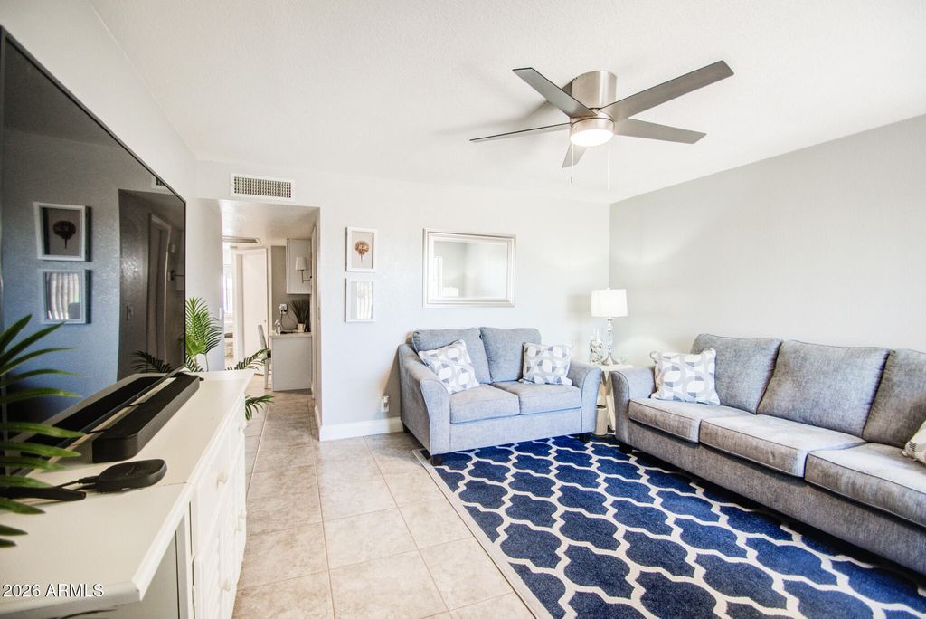 Image 22 of property listing at 2064 S FARNSWORTH Drive 43, Mesa, AZ 85209