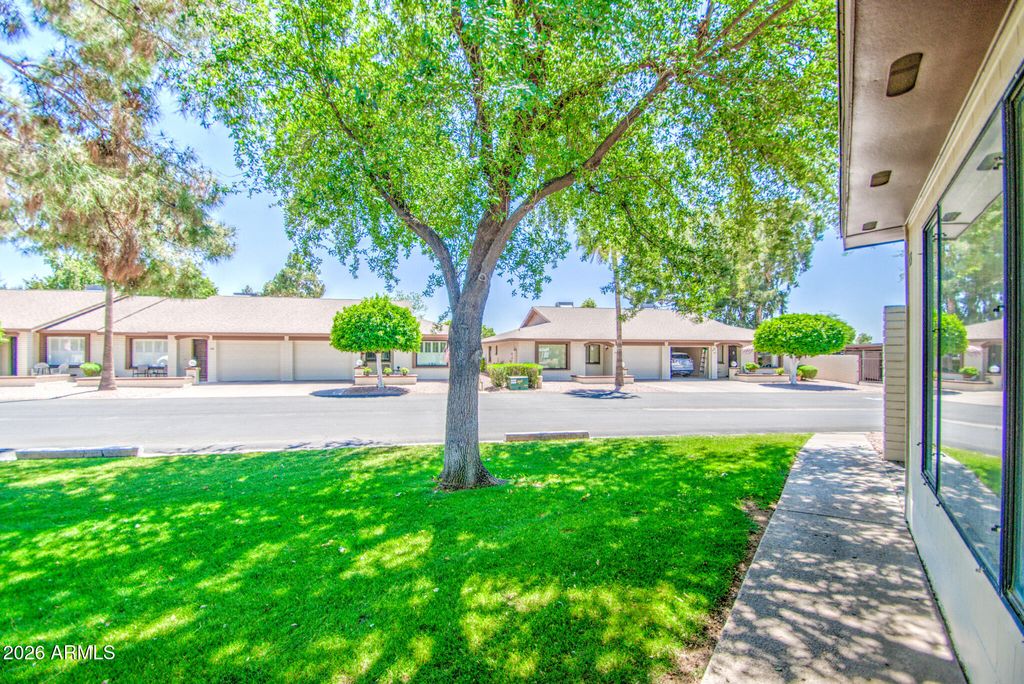 Image 28 of property listing at 2064 S FARNSWORTH Drive 43, Mesa, AZ 85209