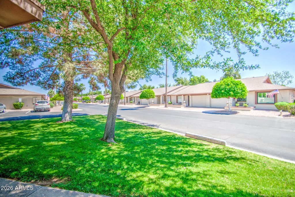 Image 29 of property listing at 2064 S FARNSWORTH Drive 43, Mesa, AZ 85209