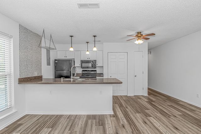 4434 Little River Inn Ln Apt 208, Little River, SC 29566