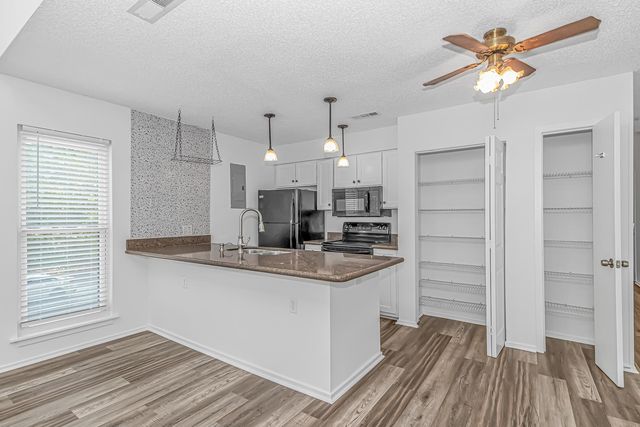 4434 Little River Inn Ln Apt 208, Little River, SC 29566