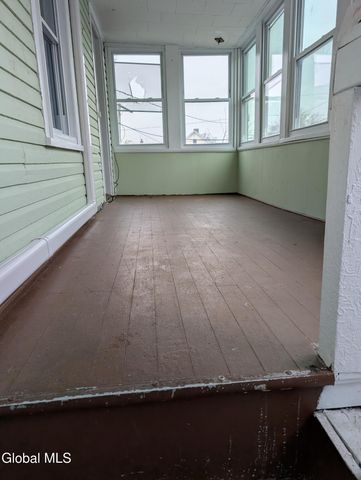 318 27th Street Unit 2, Colonie, NY 12189