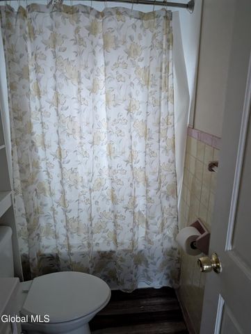 318 27th Street Unit 2, Colonie, NY 12189