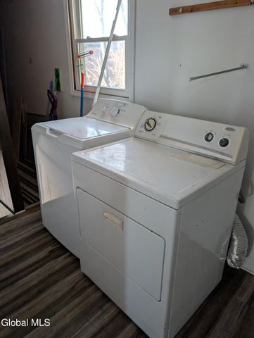 318 27th Street Unit 2, Colonie, NY 12189