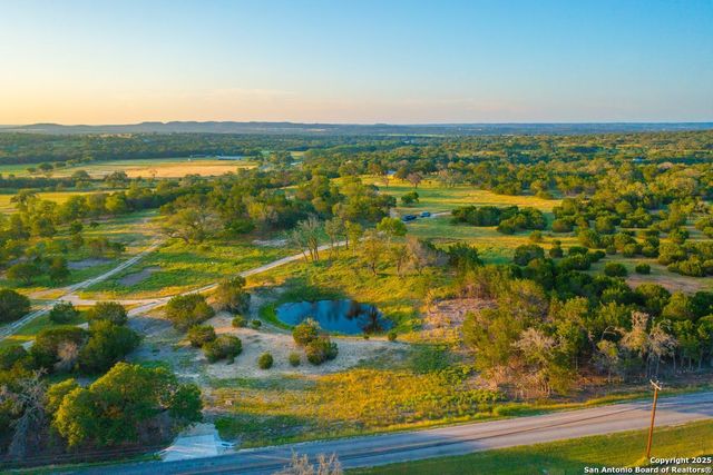 112 Majestic Oaks Drive, Boerne, TX 78006