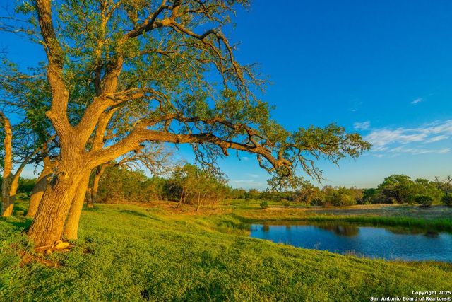 112 Majestic Oaks Drive, Boerne, TX 78006