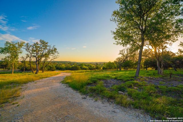 112 Majestic Oaks Drive, Boerne, TX 78006