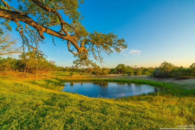 112 Majestic Oaks Drive, Boerne, TX 78006