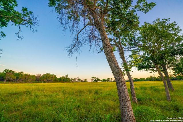 112 Majestic Oaks Drive, Boerne, TX 78006