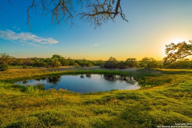 112 Majestic Oaks Drive, Boerne, TX 78006