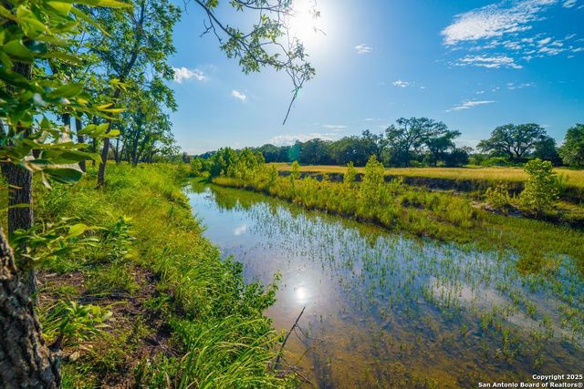 112 Majestic Oaks Drive, Boerne, TX 78006