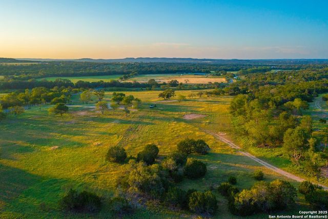 112 Majestic Oaks Drive, Boerne, TX 78006