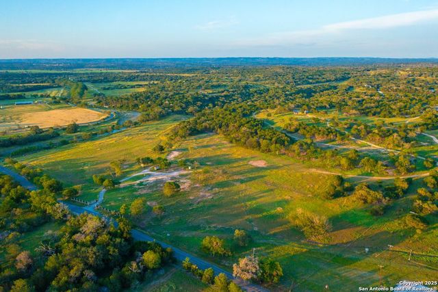 112 Majestic Oaks Drive, Boerne, TX 78006