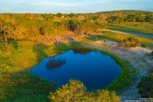 112 Majestic Oaks Drive, Boerne, TX 78006