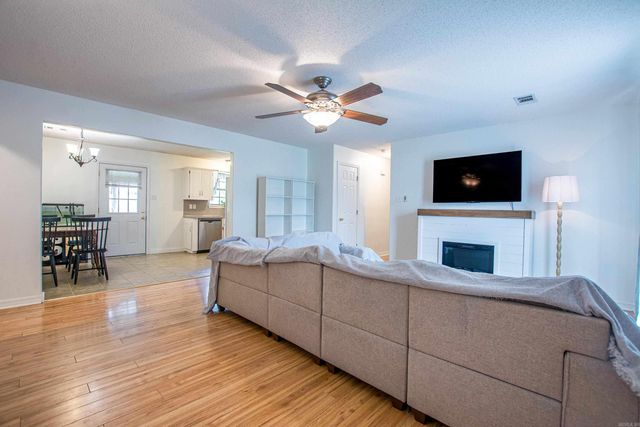 6 Ariel Drive, Ward, AR 72176