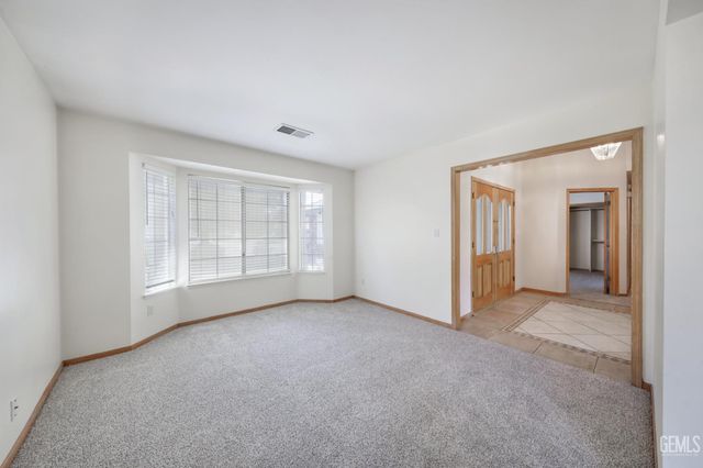 5308 Bold Ruler Court, Bakersfield, CA 93312