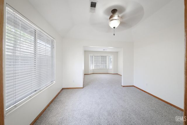 5308 Bold Ruler Court, Bakersfield, CA 93312