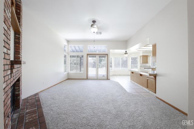 5308 Bold Ruler Court, Bakersfield, CA 93312