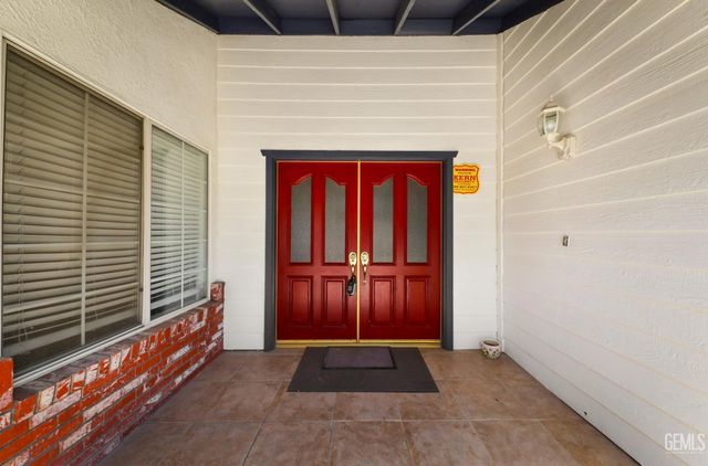 5308 Bold Ruler Court, Bakersfield, CA 93312