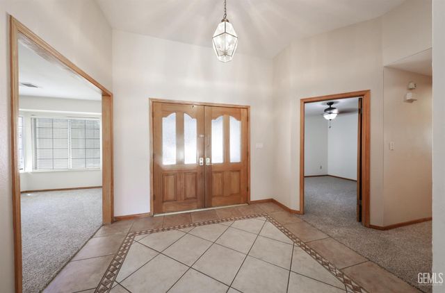 5308 Bold Ruler Court, Bakersfield, CA 93312