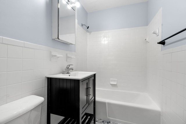 22 Branchfield St B4, Boston, MA 02124