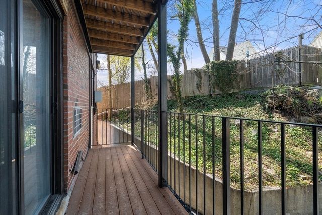 22 Branchfield St B4, Boston, MA 02124