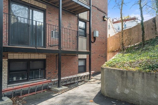 22 Branchfield St B4, Boston, MA 02124