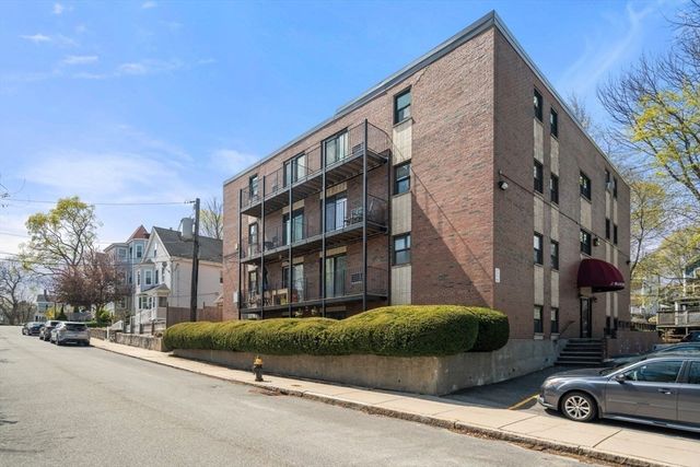 22 Branchfield St B4, Boston, MA 02124