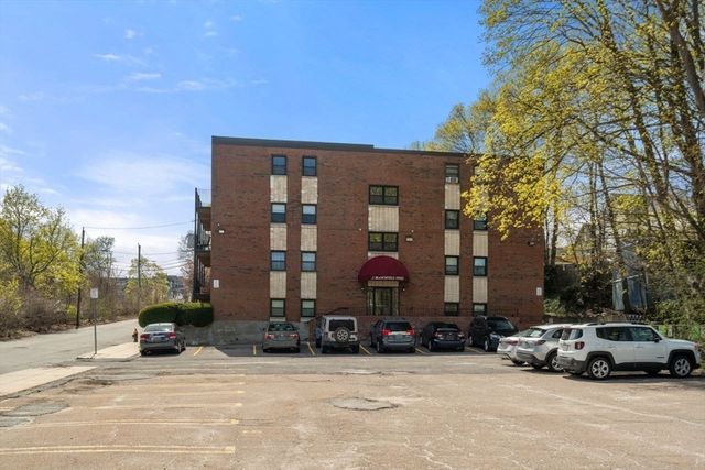 22 Branchfield St B4, Boston, MA 02124