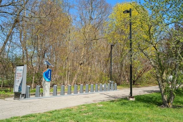 22 Branchfield St B4, Boston, MA 02124