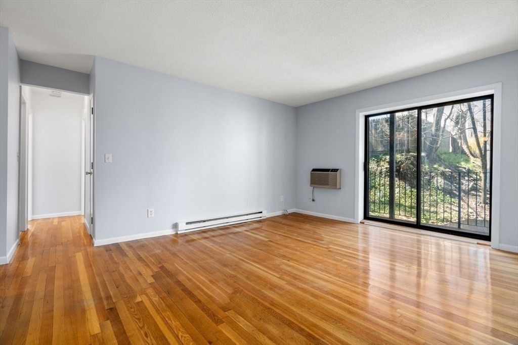 22 Branchfield St B4, Boston, MA 02124