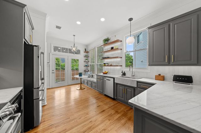 520 Oxford Street F, Houston, TX 77007