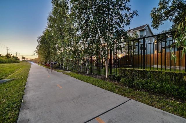 520 Oxford Street F, Houston, TX 77007
