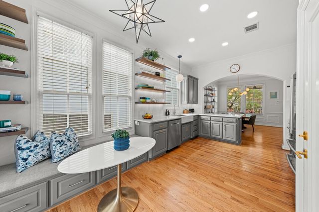 520 Oxford Street F, Houston, TX 77007