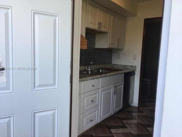 1825 Cleveland Street 5, Hollywood, FL 33020