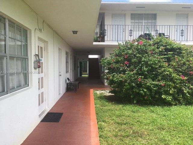 1825 Cleveland Street 5, Hollywood, FL 33020