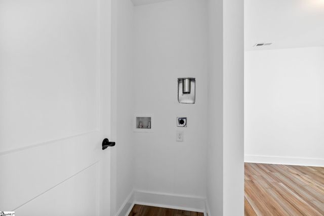 424 Fowler Road, Campobello, SC 29322