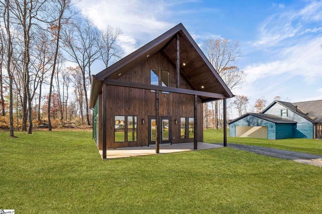 424 Fowler Road, Campobello, SC 29322