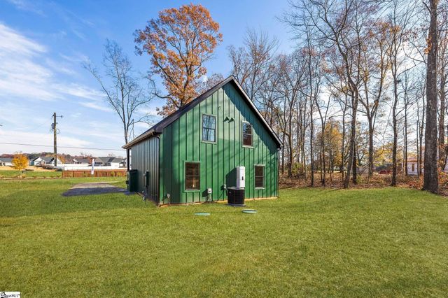 424 Fowler Road, Campobello, SC 29322