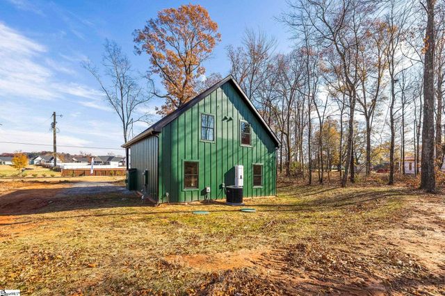 424 Fowler Road, Campobello, SC 29322