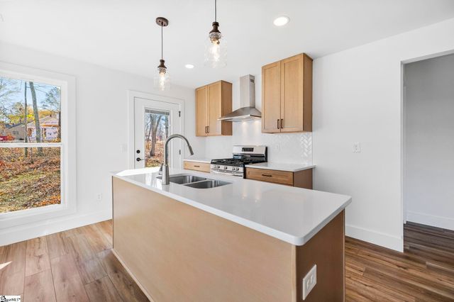 424 Fowler Road, Campobello, SC 29322